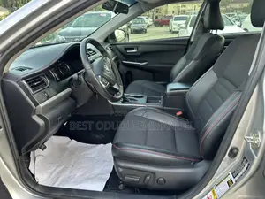 Toyota Camry SE 4dr Sedan (2.5L 4cyl 6A) 2017 Silver