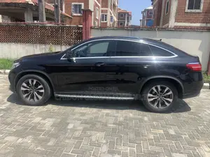 Mercedes-Benz GLE-Class GLE 400 4MATIC 2017 Black