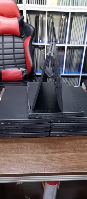 Laptop Lenovo 300e 4GB Intel SSD 128GB