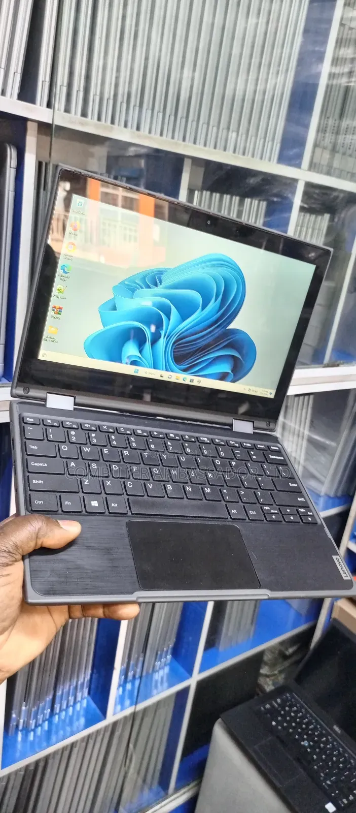 Laptop Lenovo 300e 4GB Intel SSD 128GB