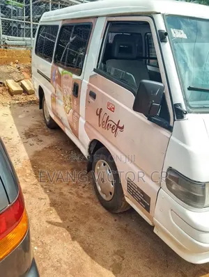 Mitsubishi L300 2005 White
