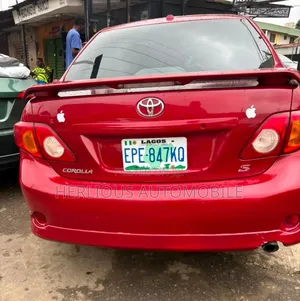 Toyota Corolla 2009 Red