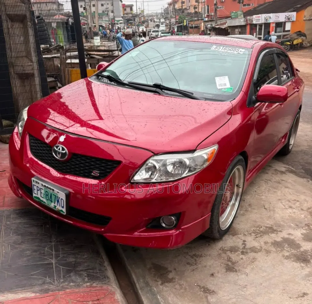 Toyota Corolla 2009 Red