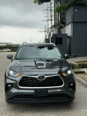 Toyota Highlander XLE AWD 2023 Gray