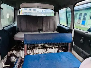 Suzuki APV Minibus 2008 Yellow