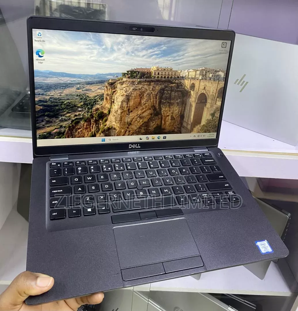 Laptop Dell Latitude 5400 4GB Intel Core i7 SSD 256GB