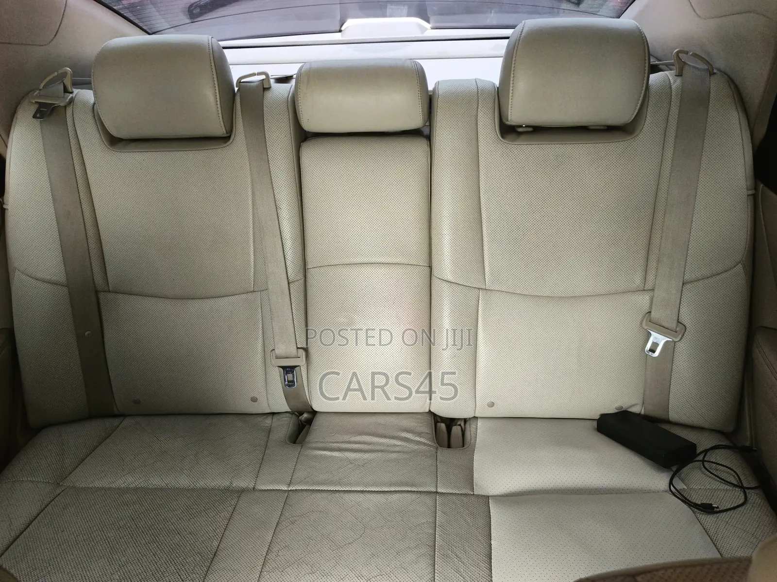 Toyota Avalon 2011 Gold
