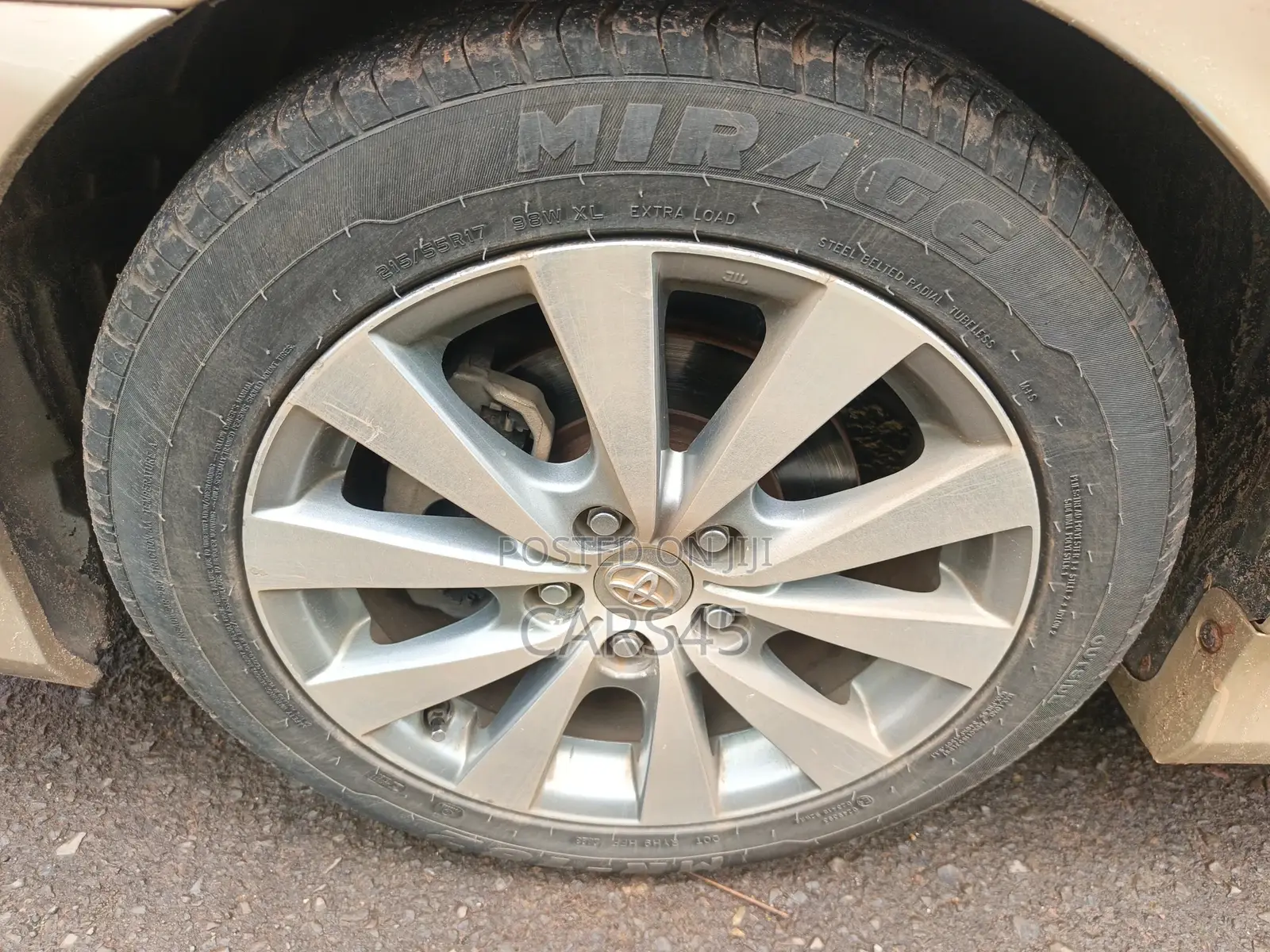 Toyota Avalon 2011 Gold