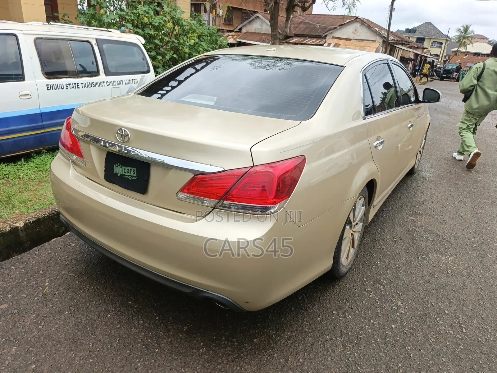 Toyota Avalon 2011 Gold