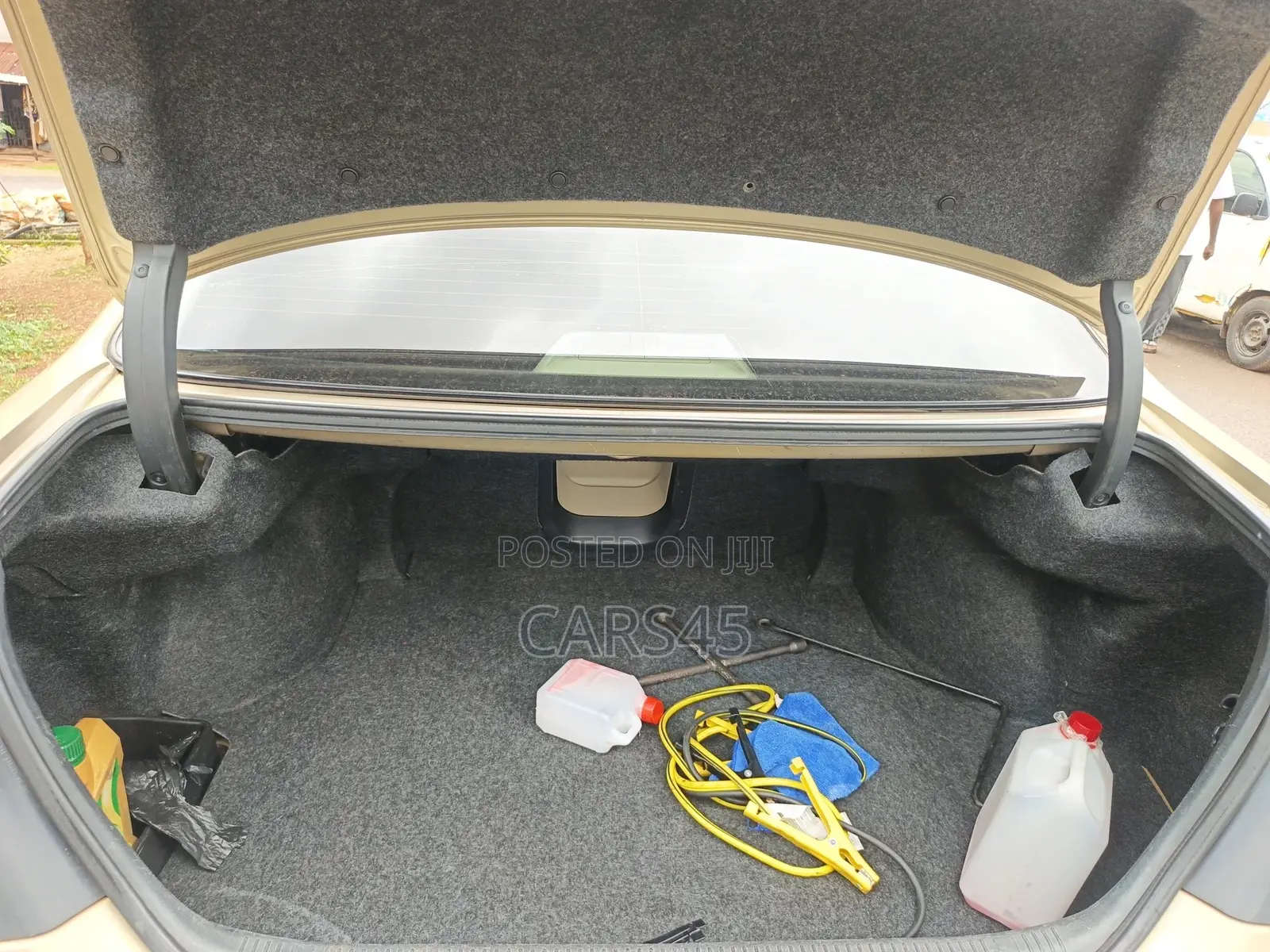 Toyota Avalon 2011 Gold