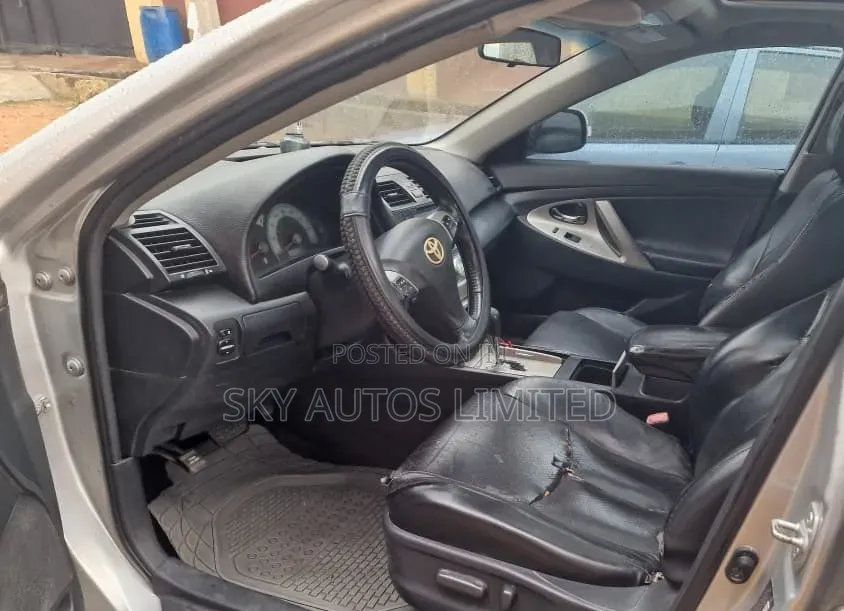 Toyota Camry SE V6 4dr Sedan (3.5L 6cyl 6AM) 2008 Silver