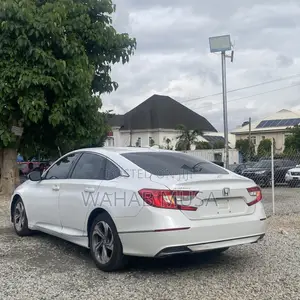 Honda Accord 2019 White