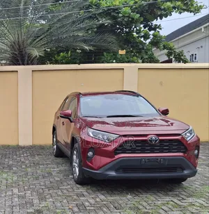Toyota RAV4 XLE AWD 2020 Burgundy