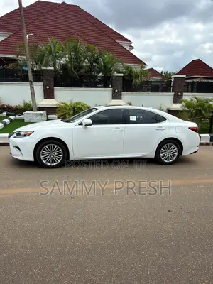 Lexus ES 350 FWD 2013 White