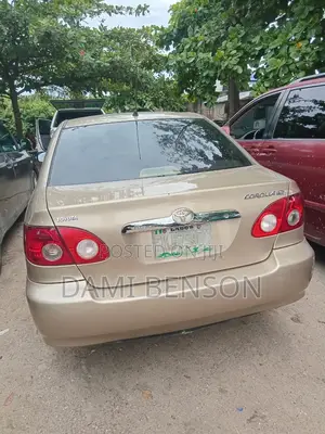 Toyota Corolla LE 2006 Gold