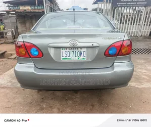 Toyota Corolla 2004 Gray