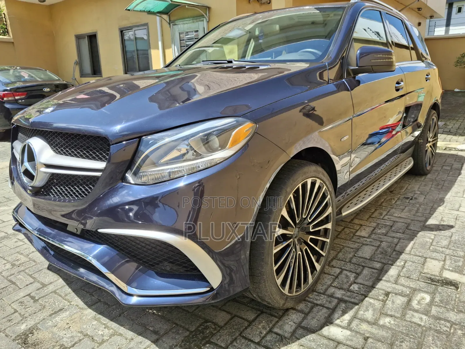Mercedes-Benz M Class 2012 Blue