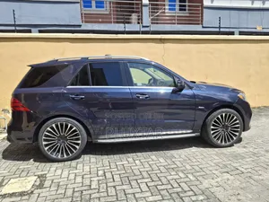 Mercedes-Benz M Class 2012 Blue