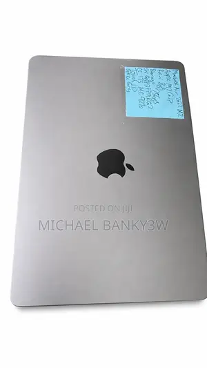 Laptop Apple MacBook Air 2022 M2 8GB Apple M2 SSD 256GB
