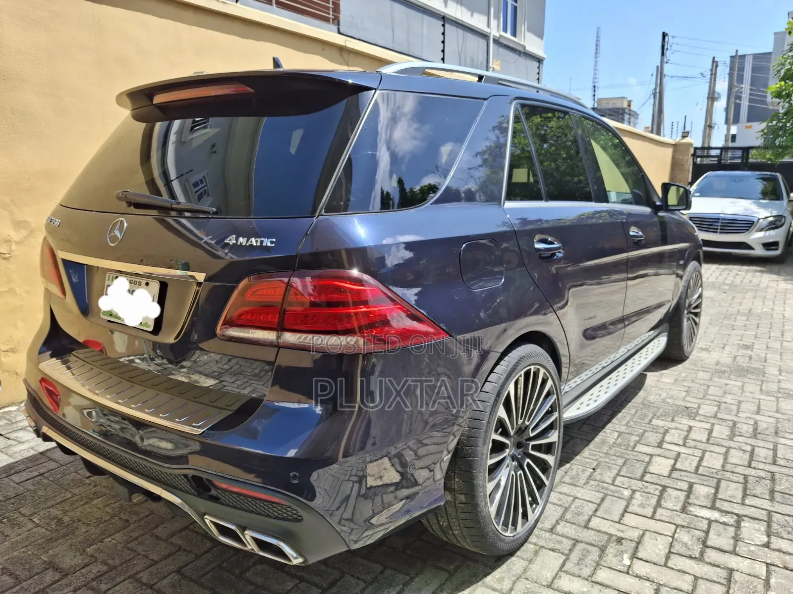 Mercedes-Benz M Class 2012 Blue
