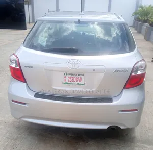 Toyota Matrix 2010 Silver
