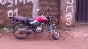 Honda CB 2018 Red