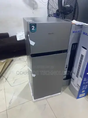 Hisense Modern Refrigerator 124l