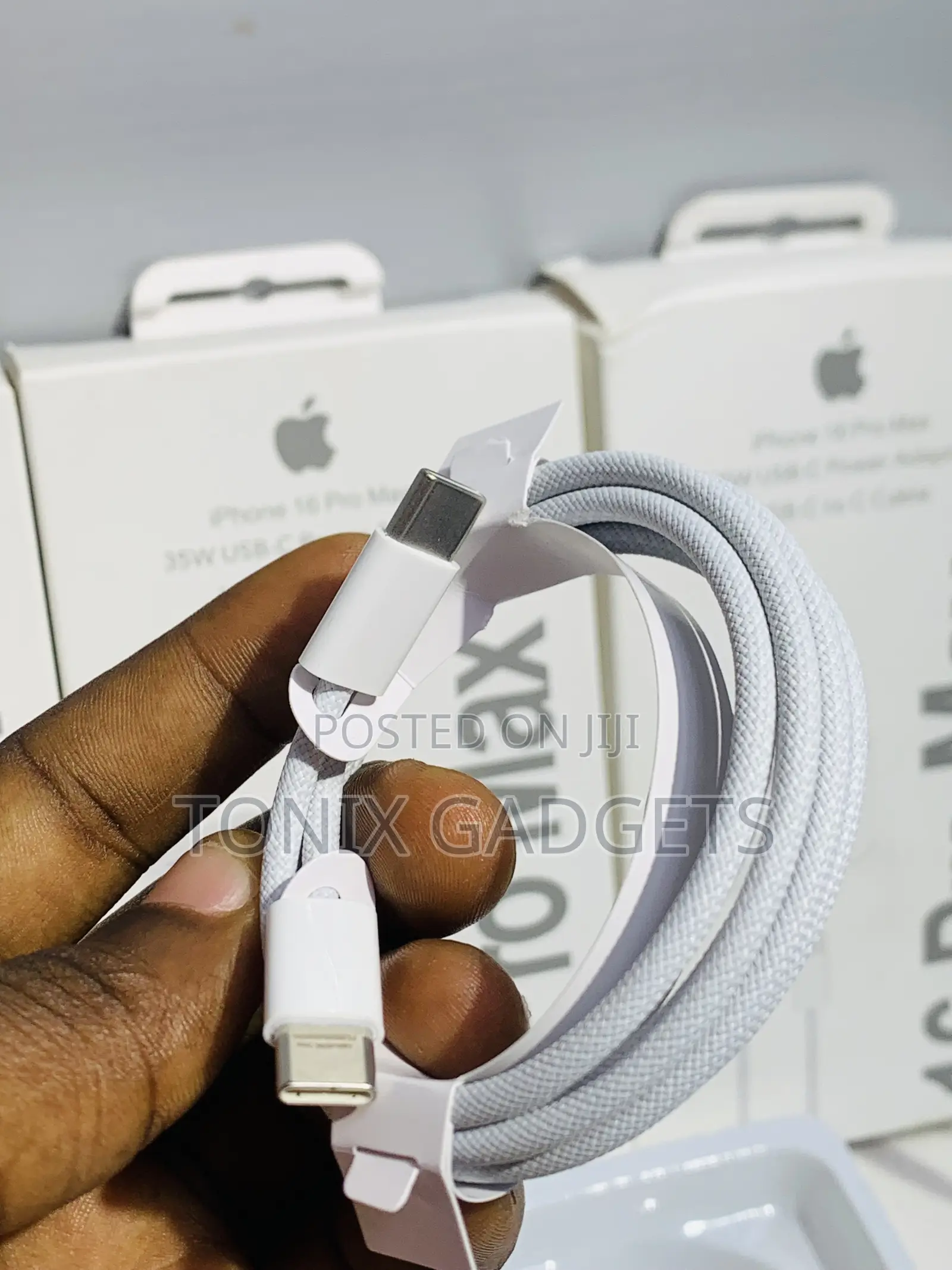 iPhone 35w Usb-C Power Adapter and Usb-C to C Cable