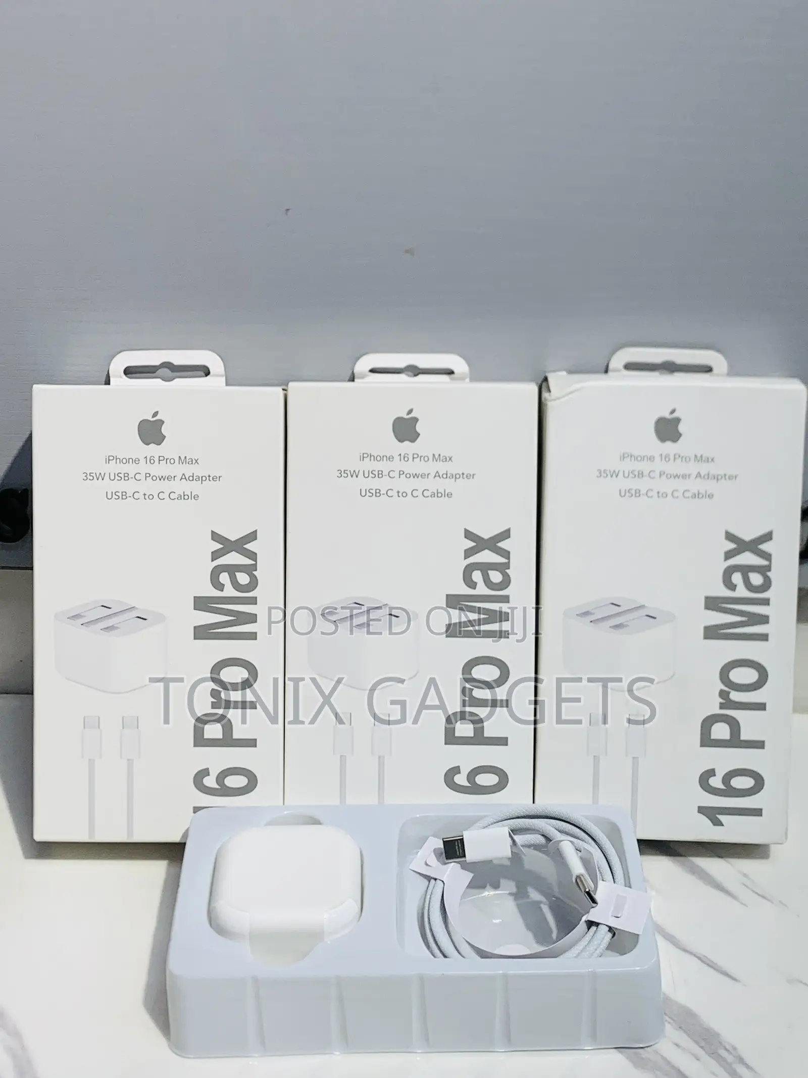 iPhone 35w Usb-C Power Adapter and Usb-C to C Cable