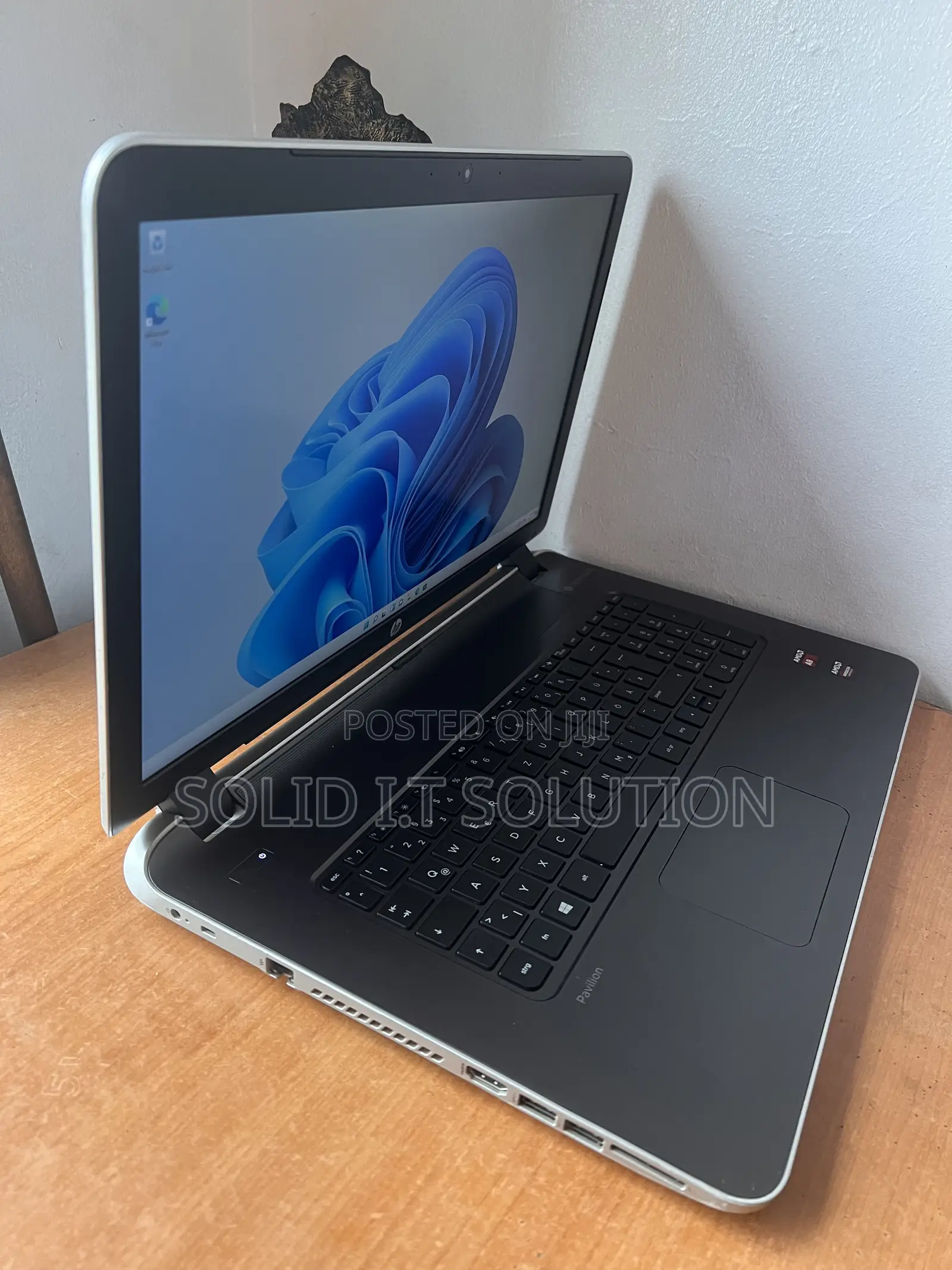 Laptop HP Pavilion 17 12GB AMD A8 HDD 250GB