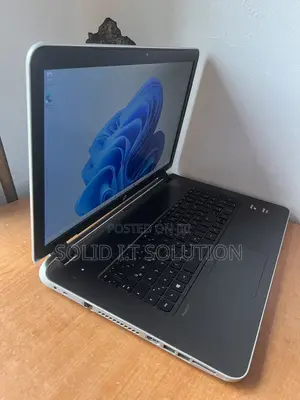 Laptop HP Pavilion 17 12GB AMD A8 HDD 250GB