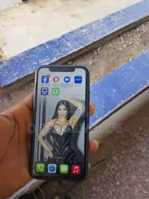 Apple iPhone XR 64 GB Black