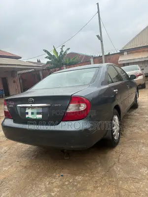 Toyota Camry LE 4dr Sedan (2.4L 4cyl 5A) 2005 Gray