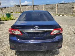 Toyota Corolla 2010 Blue