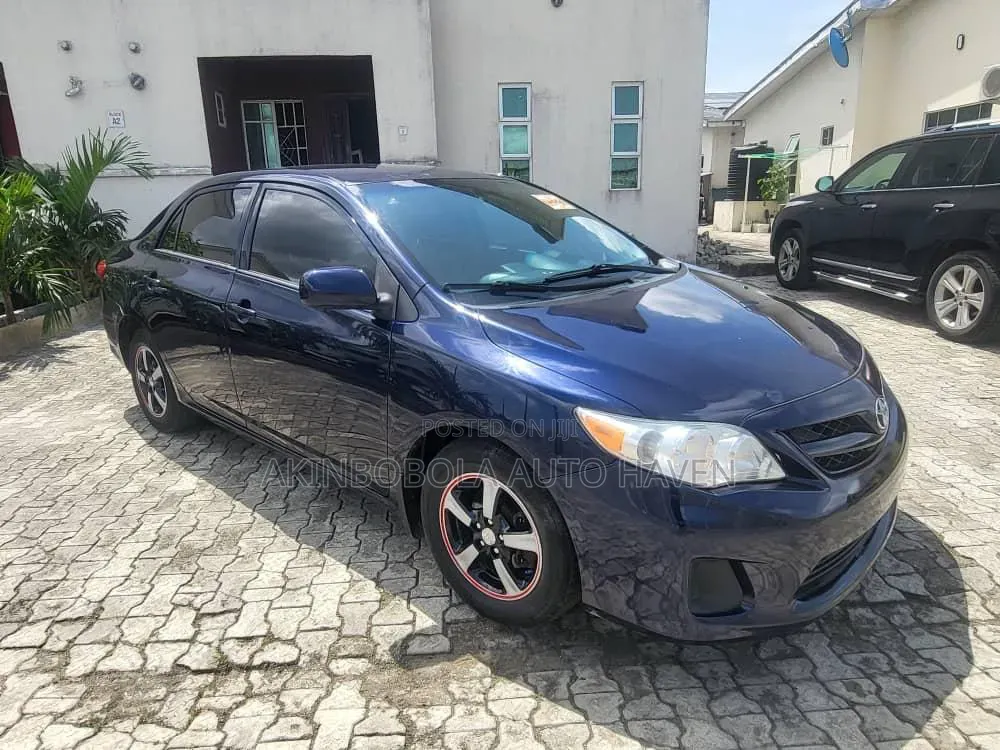 Toyota Corolla 2010 Blue