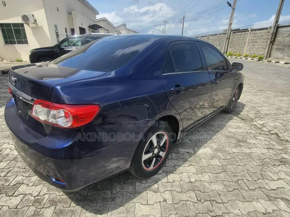 Toyota Corolla 2010 Blue