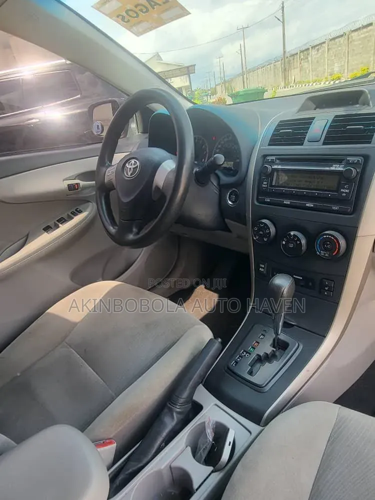 Toyota Corolla 2010 Blue