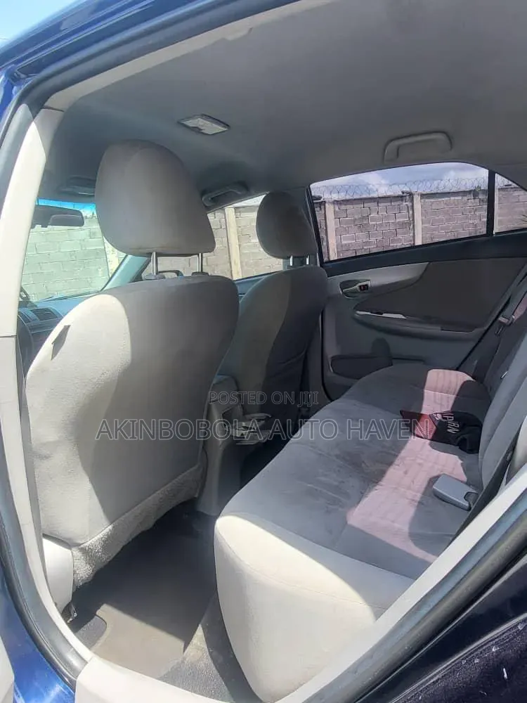 Toyota Corolla 2010 Blue