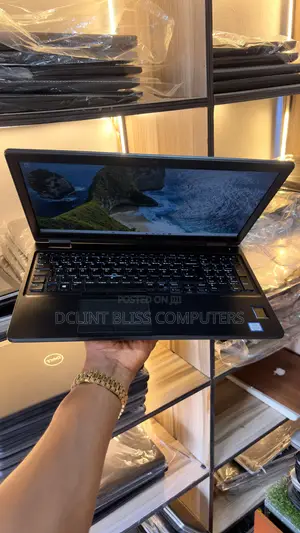 Laptop Dell Latitude 5580 8GB Intel Core i5 SSD 256GB