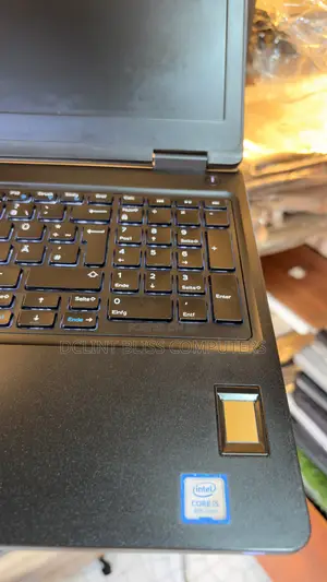 Laptop Dell Latitude 5580 8GB Intel Core i5 SSD 256GB
