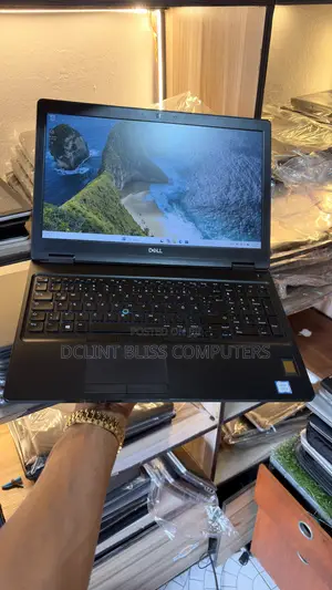 Laptop Dell Latitude 5580 8GB Intel Core i5 SSD 256GB