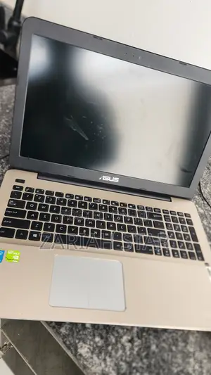 Laptop Asus A42DE 8GB Intel Core i5 SSD 256GB