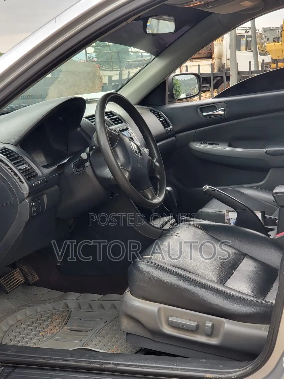Honda Accord 2004 Silver