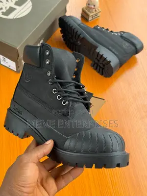 Tm~ Boot Male