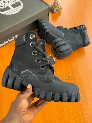 Tm~ Boot Male