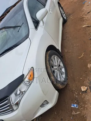 Toyota Venza 2010 White
