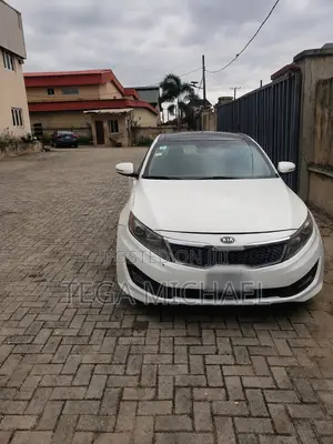 Kia Optima EX 4dr Sedan (2,4L 4cyl 6A) 2012 Off white