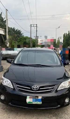 Toyota Corolla 2013 Black