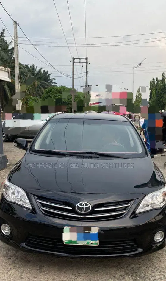 Toyota Corolla 2013 Black