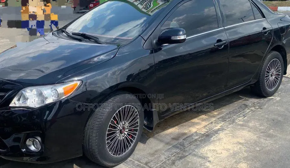 Toyota Corolla 2013 Black